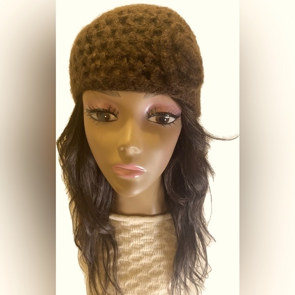 Accessories - Brown crochet Beanie